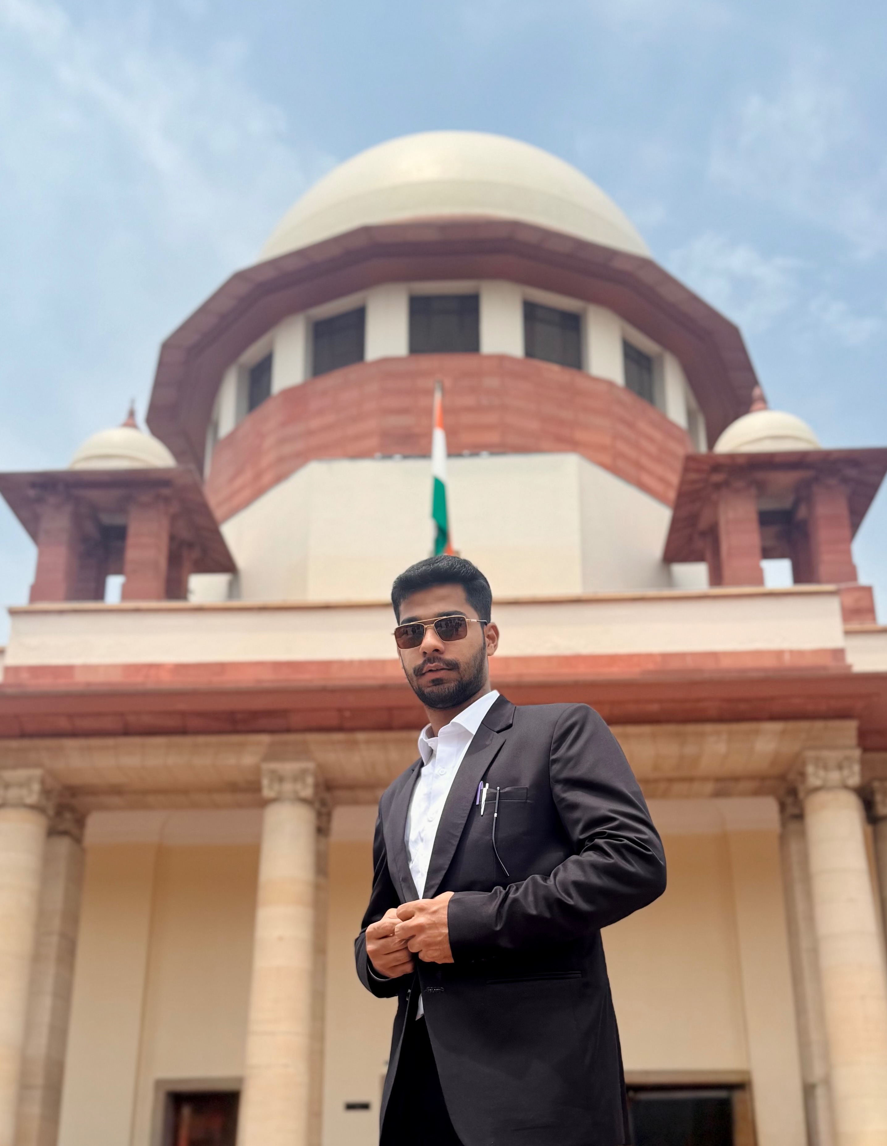 Another Image zoom-on-hover effect